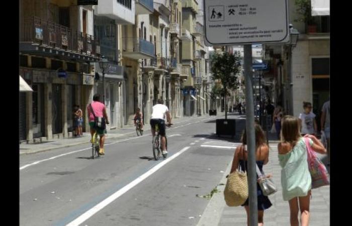 Andria, alarme dans la zone piétonne, otage de vélos et scooters électriques