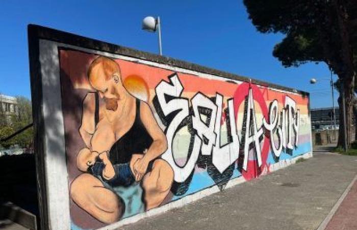 Peintures murales de l’homme qui allaite son enfant à Rimini, Davide Fabbri jugé pour dégradation