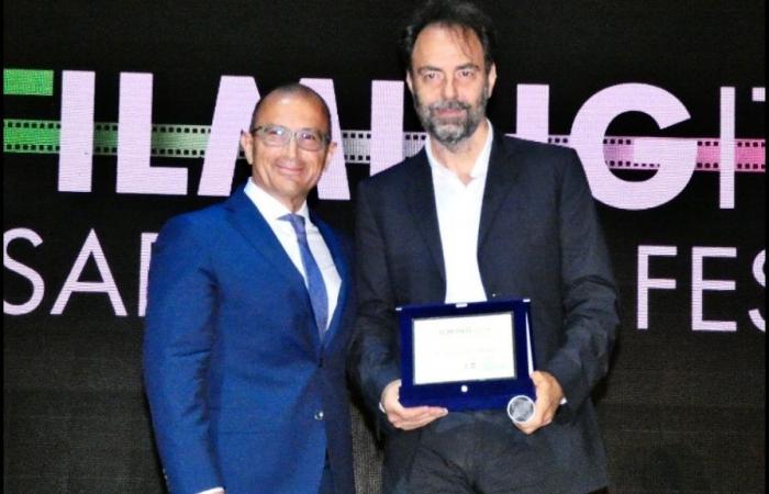 Neri Marcorè récompensé par la Fondazione Marche Cultura au Festival Filming Italy Sardegna