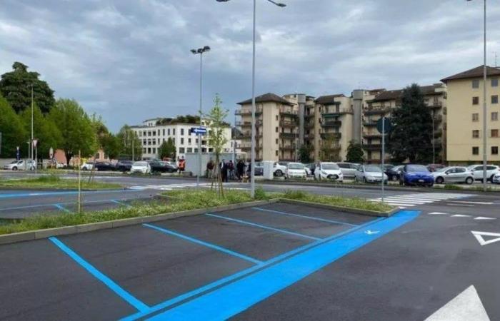 Parking de la Via Cattaneo Vicenza : feux allumés, panne résolue
