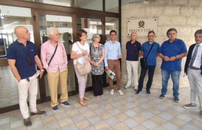 Déchets et environnement à Crotone: le Comité Fuori i Poileni rencontre le préfet