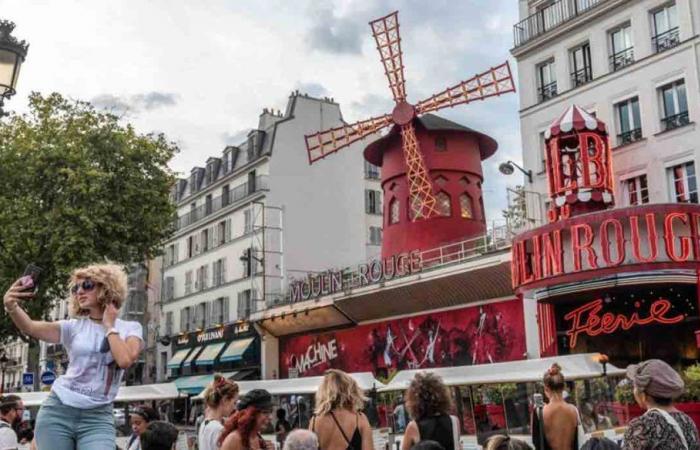 Paris, le Moulin Rouge retrouve les ailes perdues au vent en avril – SiViaggia