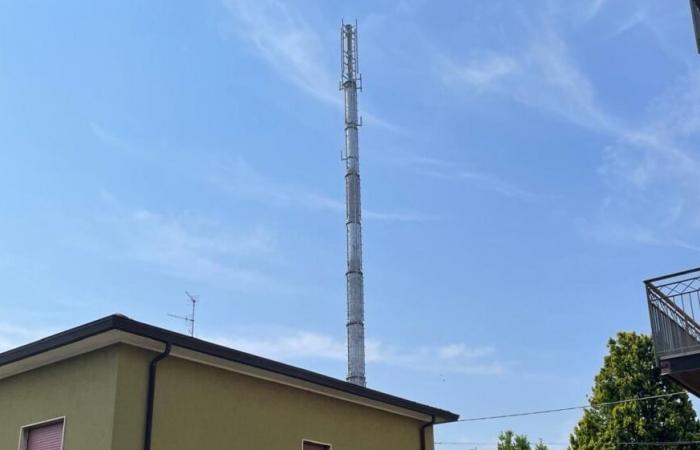 Nouvelle antenne téléphonique à Valtesse, Carrara (Lega): «Elle doit être déplacée ou redimensionnée»