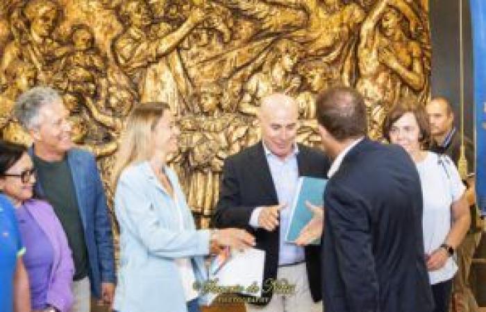 « Faire Ensemble » la proclamation du nouveau maire de Manfredonia Domenico La Marca (Photo et Vidéo)