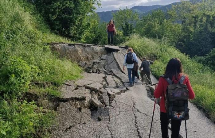 La route de Nuvoleto, l’inondation en Romagne, le glissement de terrain et la ténacité des habitants