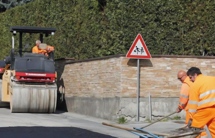 Varese, un été de travail. Plan de 4 millions de routes : 20 kilomètres d’asphalte