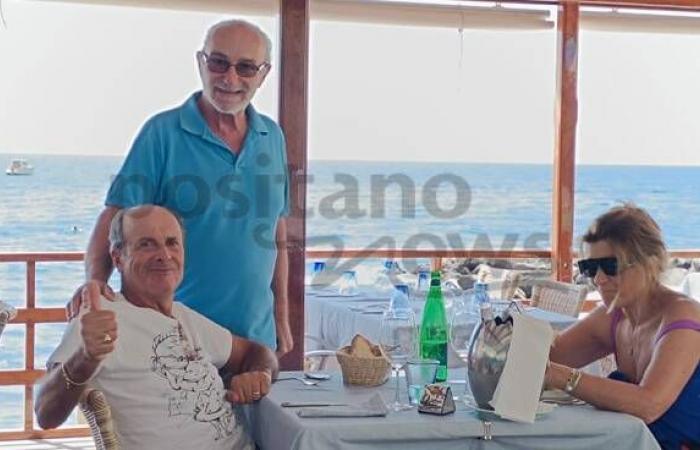 Meta, déjeuner à Conca hier avec les propriétaires du restaurant “Da Vincenzo” à Positano, beaucoup de bon goût et retour sur le dîner avec Jennifer Lopez