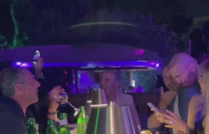 Francesco Totti et Noemi Bocchi reviennent ensemble à la fête de leur ami pr Alex Nuccetelli: regardez – Gossip.it