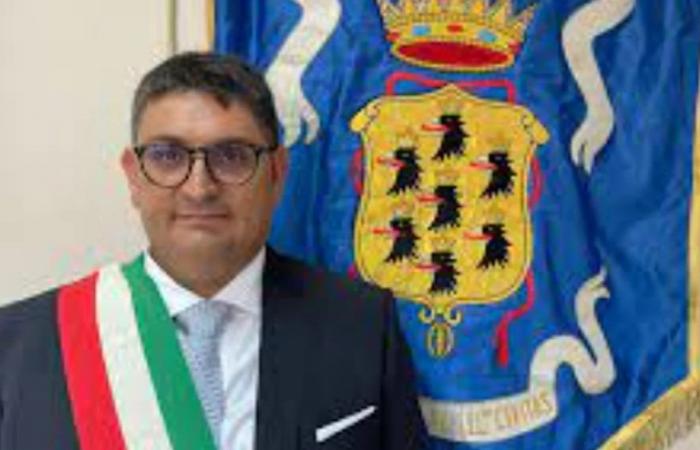 Le maire de Pozzuoli répond au ministre Musumeci : “Nous ne sommes pas des travailleurs illégaux”