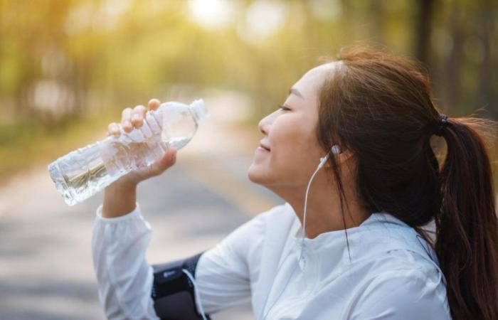 Quelle eau boire pour perdre du poids ? Voici le guide complet