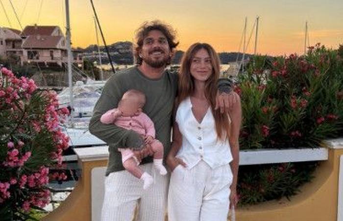 Andrea Cerioli et Arianna Cirrincione au bord de la mer avec leur fille Allegra : “Famille” – Très vrai