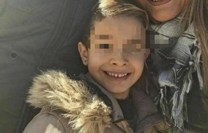 Domenico Gallucci mort à 8 ans, le petit garçon frappé à la tête par une table en fer dans le jardin : la tragédie de Montemarano