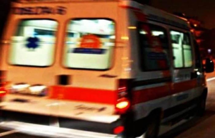 Accident dans la cour, un garçon de 8 ans meurt écrasé par une table dans la province d’Avellino