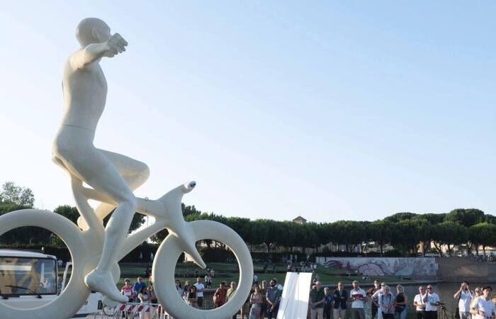 Un géant de Pantani accueille le Tour de France à Rimini – Actualités