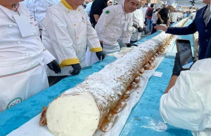 Caltanissetta établit le record du cannoli le plus long du monde