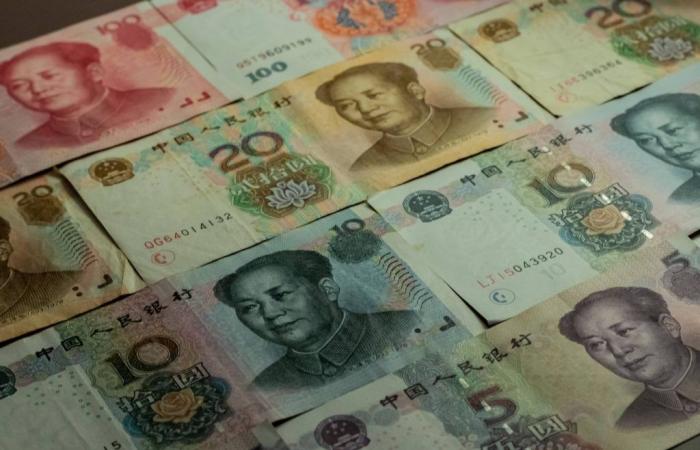La Banque centrale chinoise s’inquiète du yuan, trop faible face au dollar.