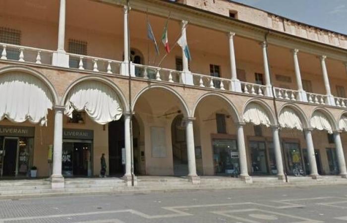 Faenza. Passages à niveau et site internet : deux questions de la conseillère municipale PD Gionata Amadei