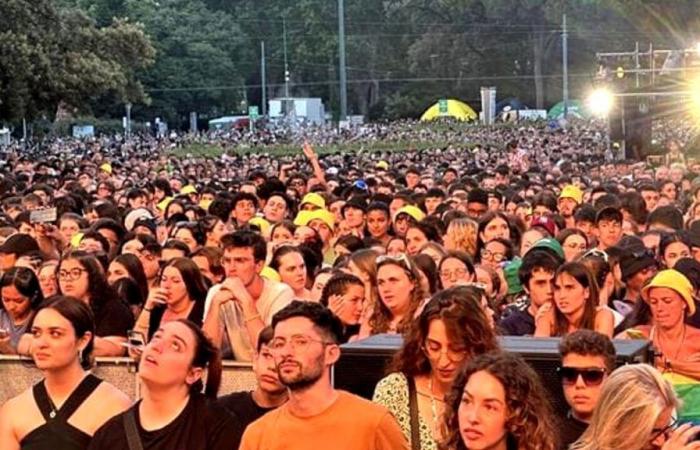 Concert gratuit sur la Piazza della Vittoria, 40 mille personnes pour le concert gratuit