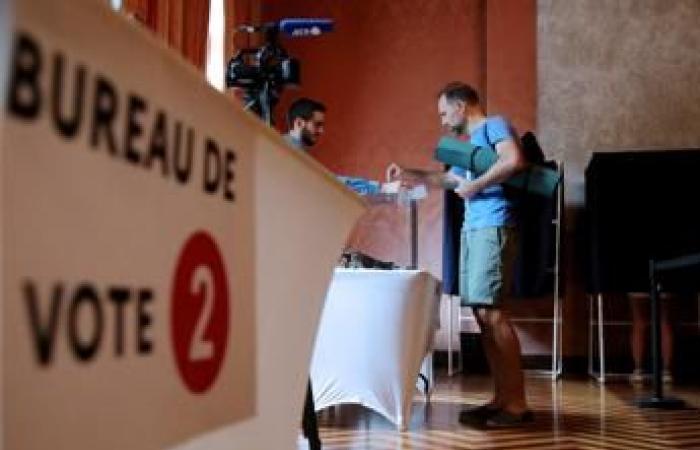 France, c’est le jour des élections législatives anticipées : voter après le bide de Macron