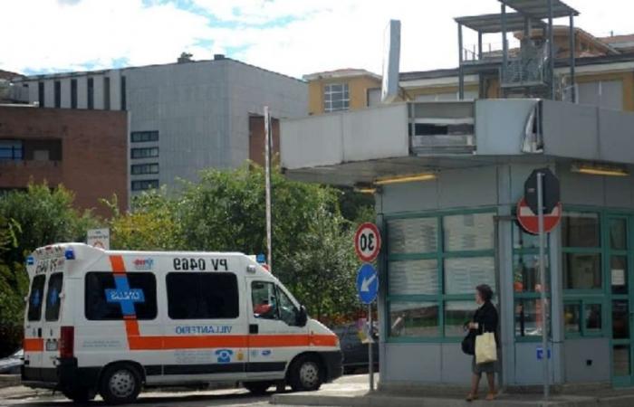 Un bébé de 18 mois grièvement blessé après une chute du quatrième étage d’un immeuble à Pavie