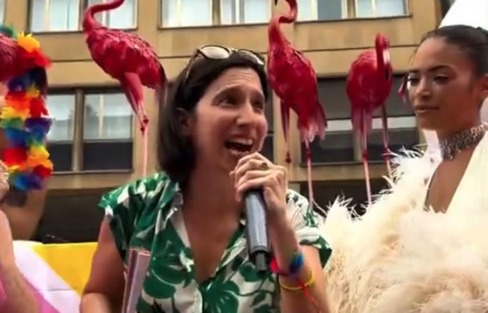 L’étreinte entre Elly Schlein et Elodie sur le char de la Milan Pride : «Nous voulons une loi contre la haine» – La vidéo
