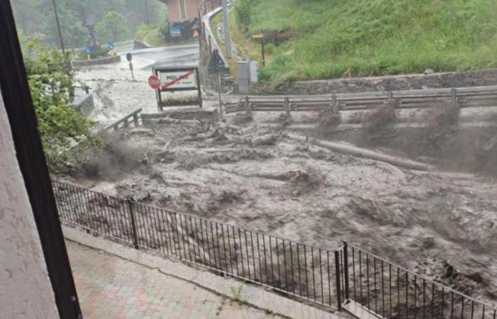 Cogne isolée, débordements de torrents : glissements de terrain dus aux pluies dans le Piémont et le Val d’Aoste. Usseglio et Oulx ont également été touchés