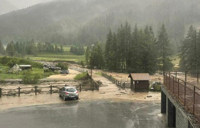 Intempéries et inondations ravagent le Piémont et la Vallée d’Aoste. Cogne se retrouve sous l’eau et isolée : 200 personnes évacuées
