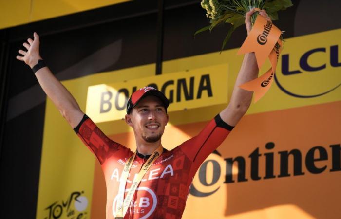Tour de France, Vauquelin remporte le Cesenatico-Bologne. Combat entre Pogacar et Vingegaard