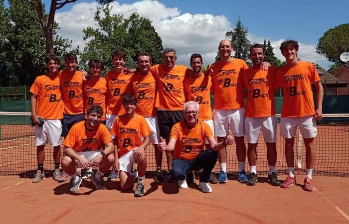 Arezzo et Tennis Giotto célèbrent leur promotion en B2