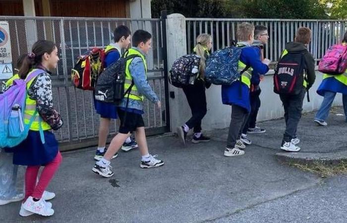 Les lignes de footbus de Cesena partent en vacances : 358 filles et garçons sont inscrits et 19 lignes sont actuellement actives dans la ville