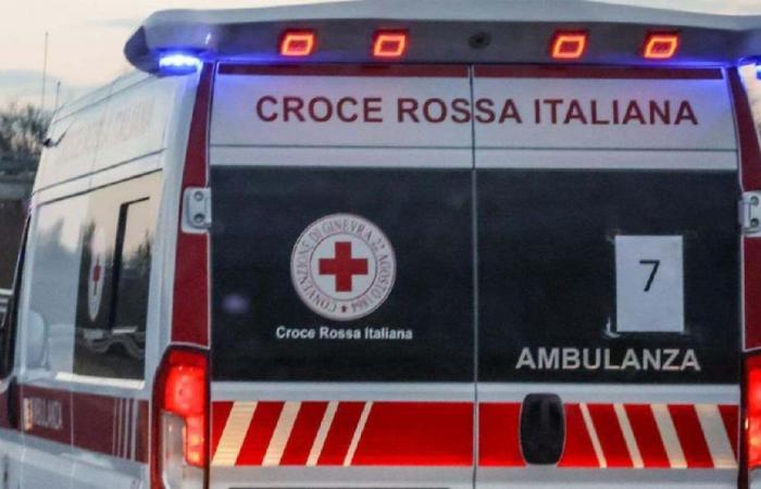 Accident entre Martano et Otrante dans le Salento près de Lecce, un motocycliste est décédé dans une collision avec une voiture