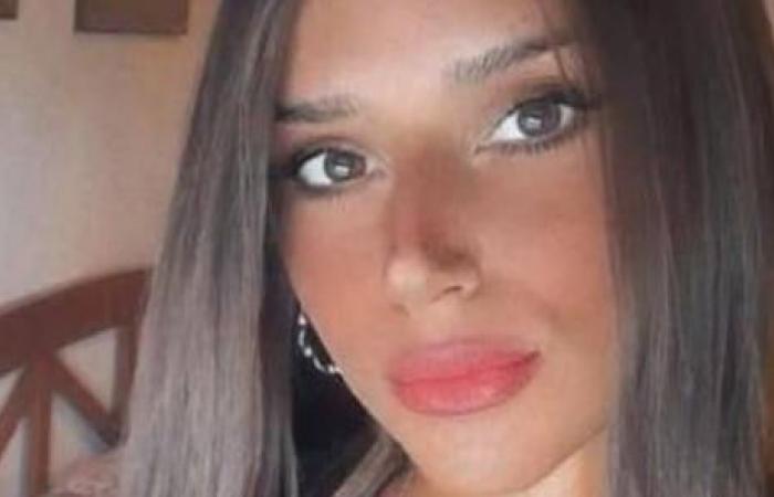 Une fillette tombe dans la cage d’ascenseur et meurt : tragédie à Fasano (Brindisi)