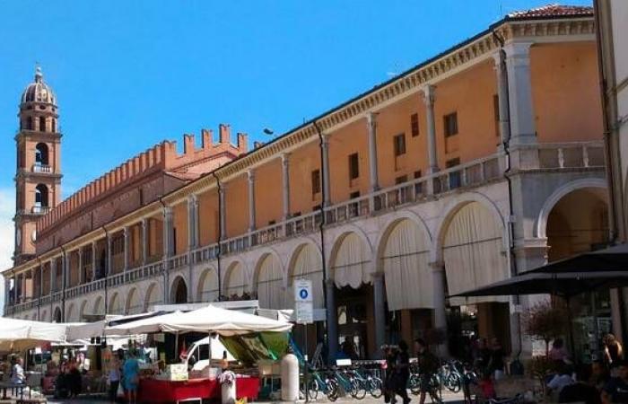 Au Palazzo del Podestà l’exposition “Faenza, Faïence, vélos vers le Tour de France”