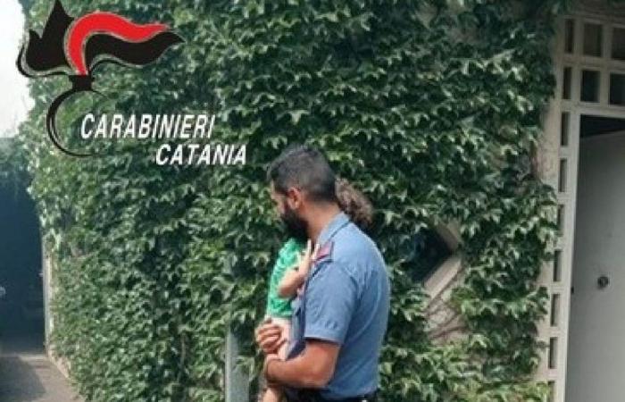 Peur dans la maison, le feu touche la maison, les carabiniers sauvent les grands-parents et leur petit-fils de 3 ans – BlogSicilia