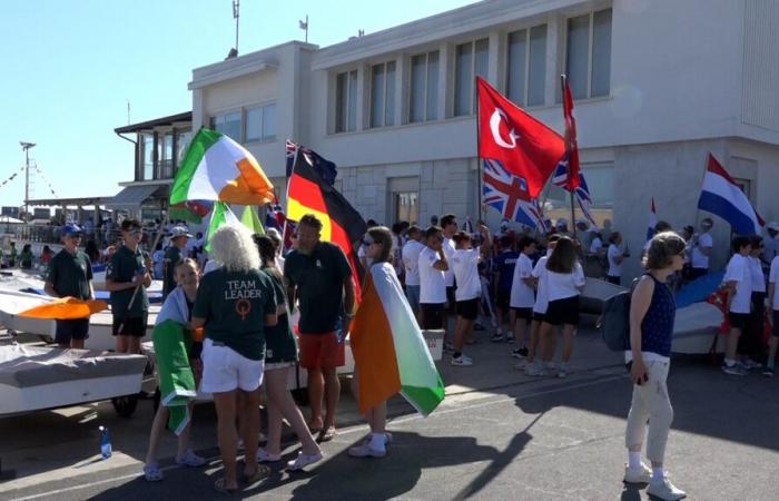 Marins du monde entier à Carrare : fête sur la place pour le Championnat d’Europe Optimist