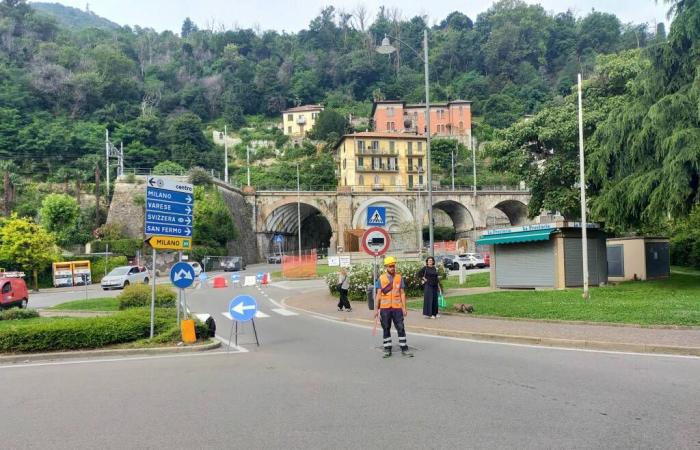 8 heures du matin, début du chantier via Borgovico à Côme : premiers ralentissements, trois points critiques pour la circulation