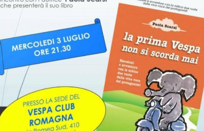 Les livres de Paola Scarsi sur sa passion pour les Vespas au Vespa Club Romagna de Fosso Ghiaia