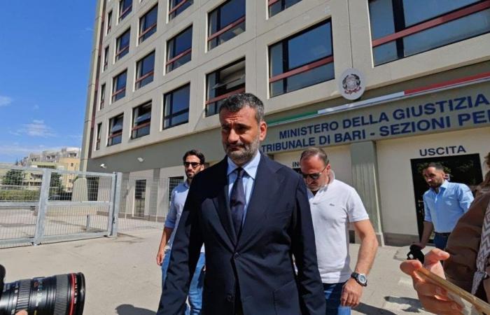 Mafia et politique à Bari, le maxi-procès “Code Intérieur” commence : Emiliano et Decaro également dans la salle d’audience