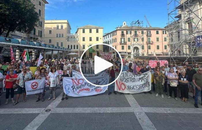 Nouvelle manifestation contre le terminal de regazéification de Savone, Giannì (Greenpeace) : “C’est lié à une source d’énergie nocive pour la planète”