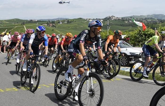 Le Tour de France à Langa, paradis jaune pour les cyclistes du monde entier