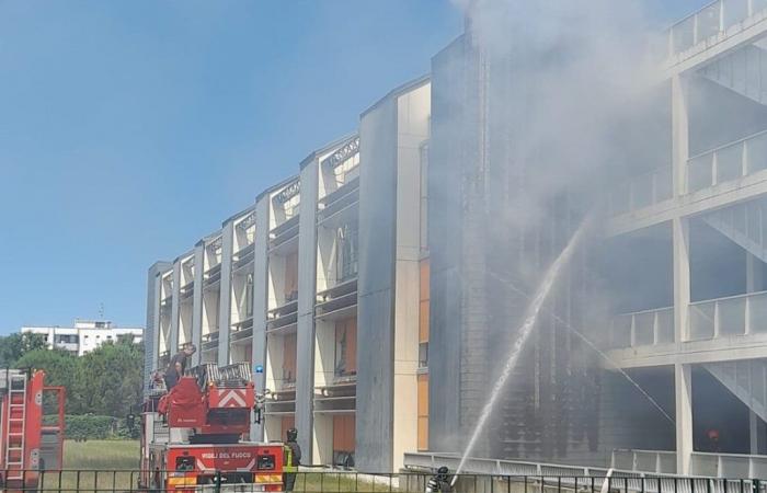 Flammes à l’école Orsini de Pedagna, pompiers sur place