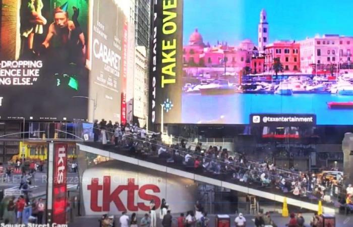 Du bord de mer à la Vieille Ville sur les grands écrans de Times Square : Bari enchante New York