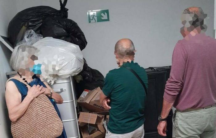 Montagne de déchets spéciaux dans le service, passage bloqué en Médecine 3 de l’hôpital de Pesaro. La manifestation : «Appelons Nas»