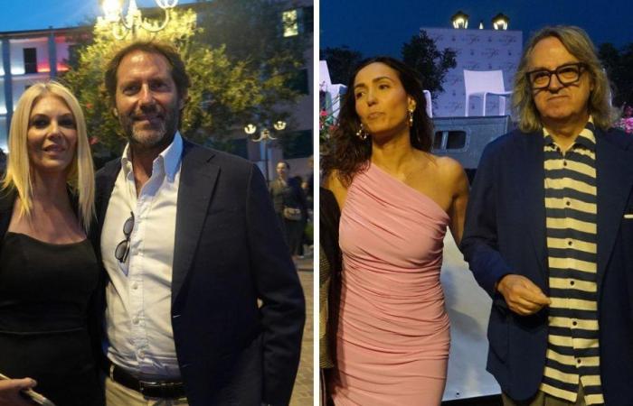entre détente et événements, voici les politiciens, acteurs et visages de la télévision d’Il Tirreno