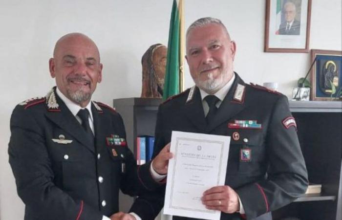 Médaille d’or du mérite pour le maréchal major Roberto Scarpone