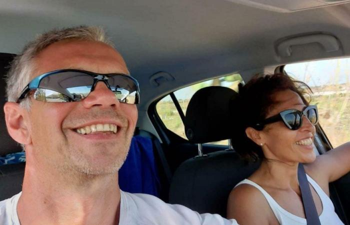 Il n’y a plus de place dans le bus, ils louent une camionnette et sont impliqués dans un accident : Davide Baggio décède en Egypte, sa femme grièvement blessée