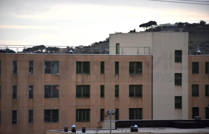 un prisonnier entre en colère, après-midi de haute tension hier dans la prison de Valle Armea – Sanremonews.it