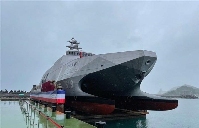 Taïwan met en service deux nouvelles corvettes « tueuses de porte-avions »