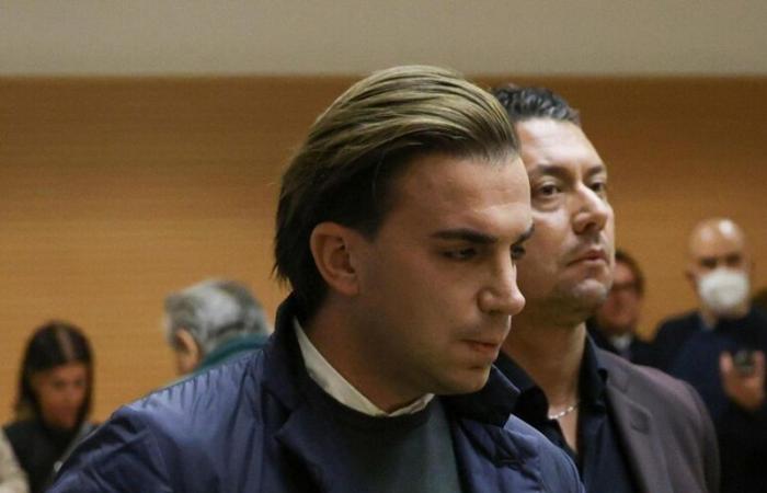 Giacomo Bozzoli, l’évasion en Maserati de l’homme reconnu coupable du meurtre de son oncle : «Il se trouve dans une ville à la frontière avec l’Italie»