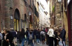Lucca, la demande de travail baisse : -23% dans le secteur du tourisme